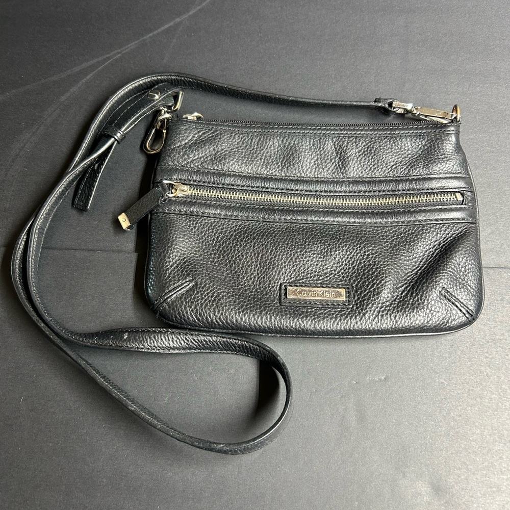 Calvin Klein Black Pebbled‎ Crossbody Bag, faux leather